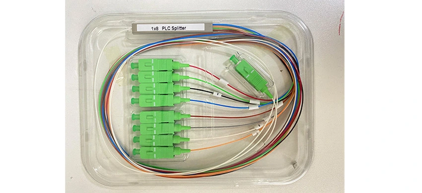 Kuituoptinen jakaja 1x8 SC/APC